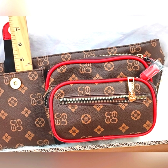 The SHOW STOPPER Fanny Pack - Picture 5 of 16